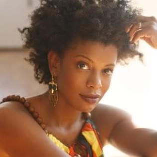 Cover image for Thalma de Freitas