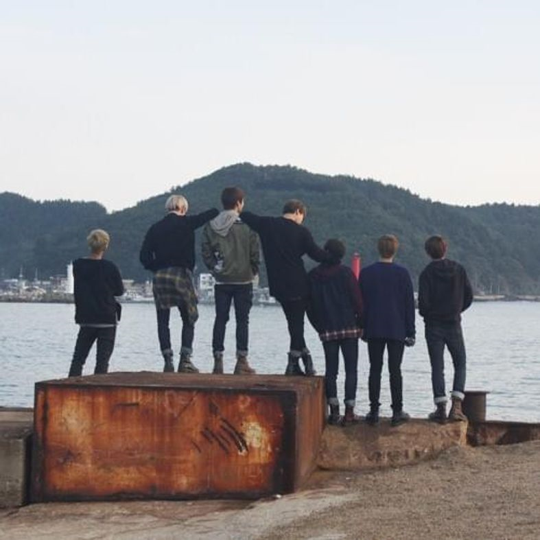 Album cover art for "흔한 연습생의 크리스마스 (A Typical Trainee’s Christmas)" by BTS