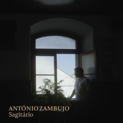 Album cover art for "Sagitário" by António Zambujo