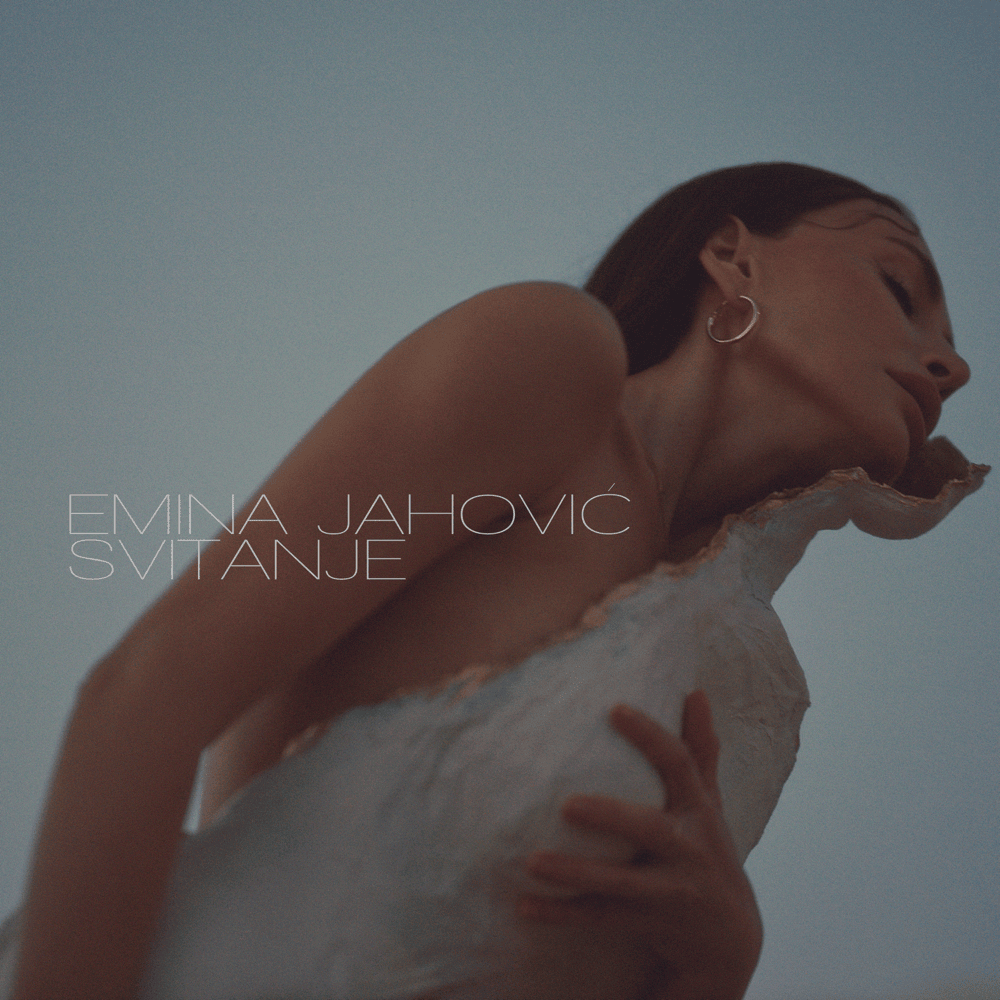 Svitanje by Emina Jahović