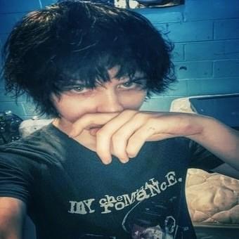 e_2bloody profile picture - official artist image