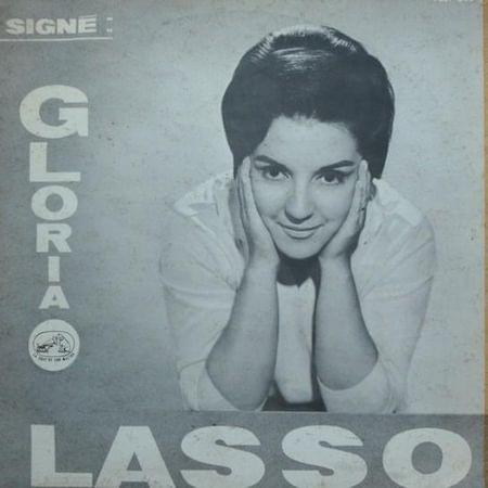 Album cover art for "Moliendo café" by Gloria lasso