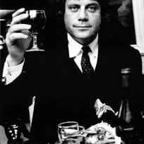 Photo of Oliver Reed
