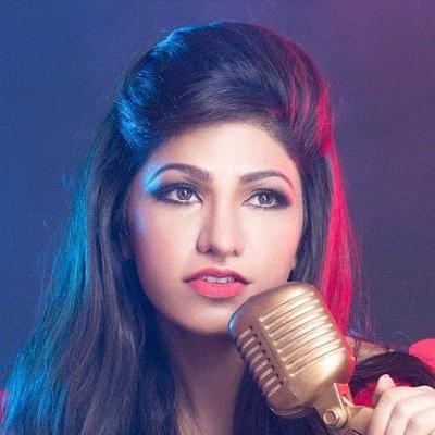Tulsi Kumar Profile Picture Photo of Tulsi Kumar