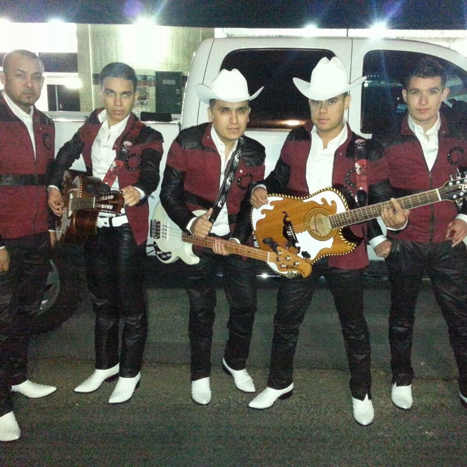 Negro Y Azul by Los Cuates de Sinaloa