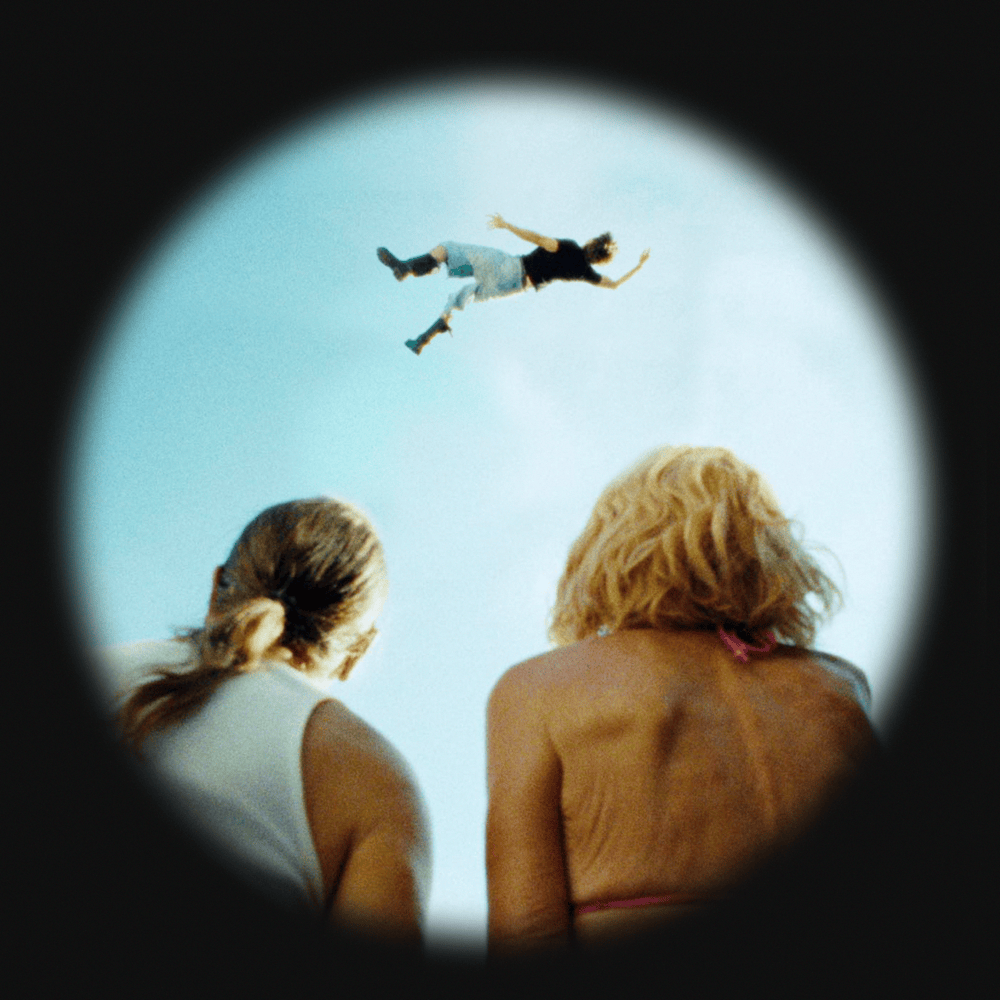 Album cover art for "na bombę" by Kuban