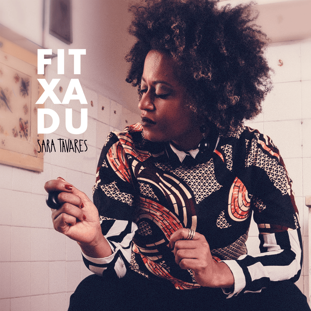 Flutuar by Sara Tavares