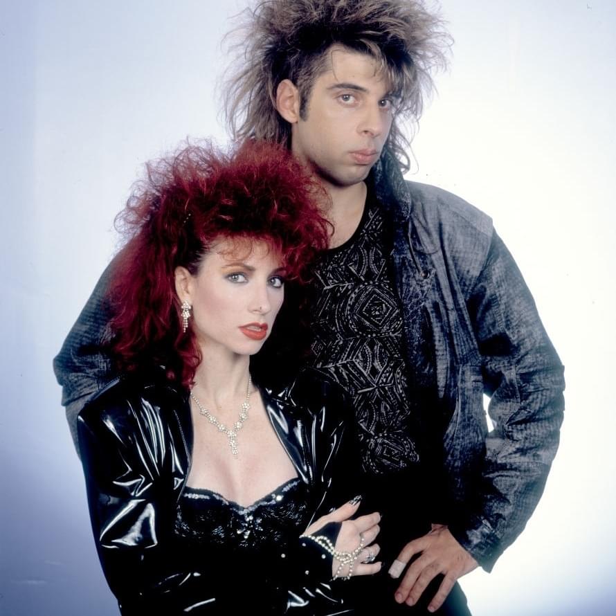 Cover image for Pretty Poison