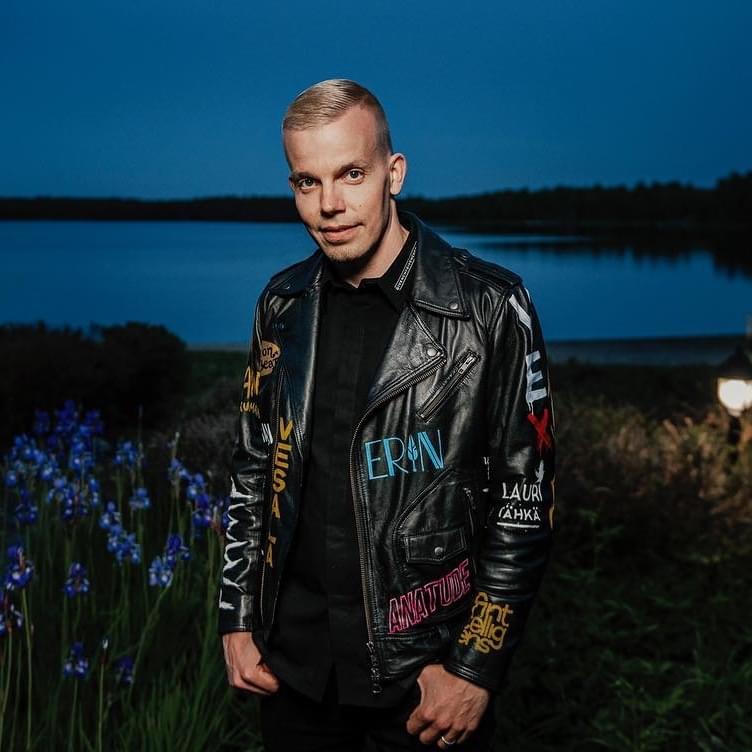 Cover image for Vain elämää - kausi 10
