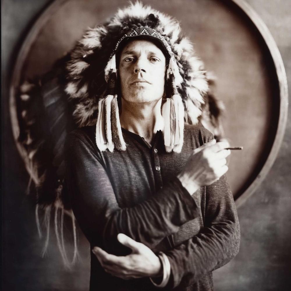 Album cover art for "Le roi se meurt" by Jean Leloup