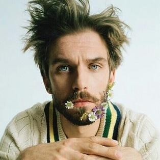 Photo of Dan Stevens