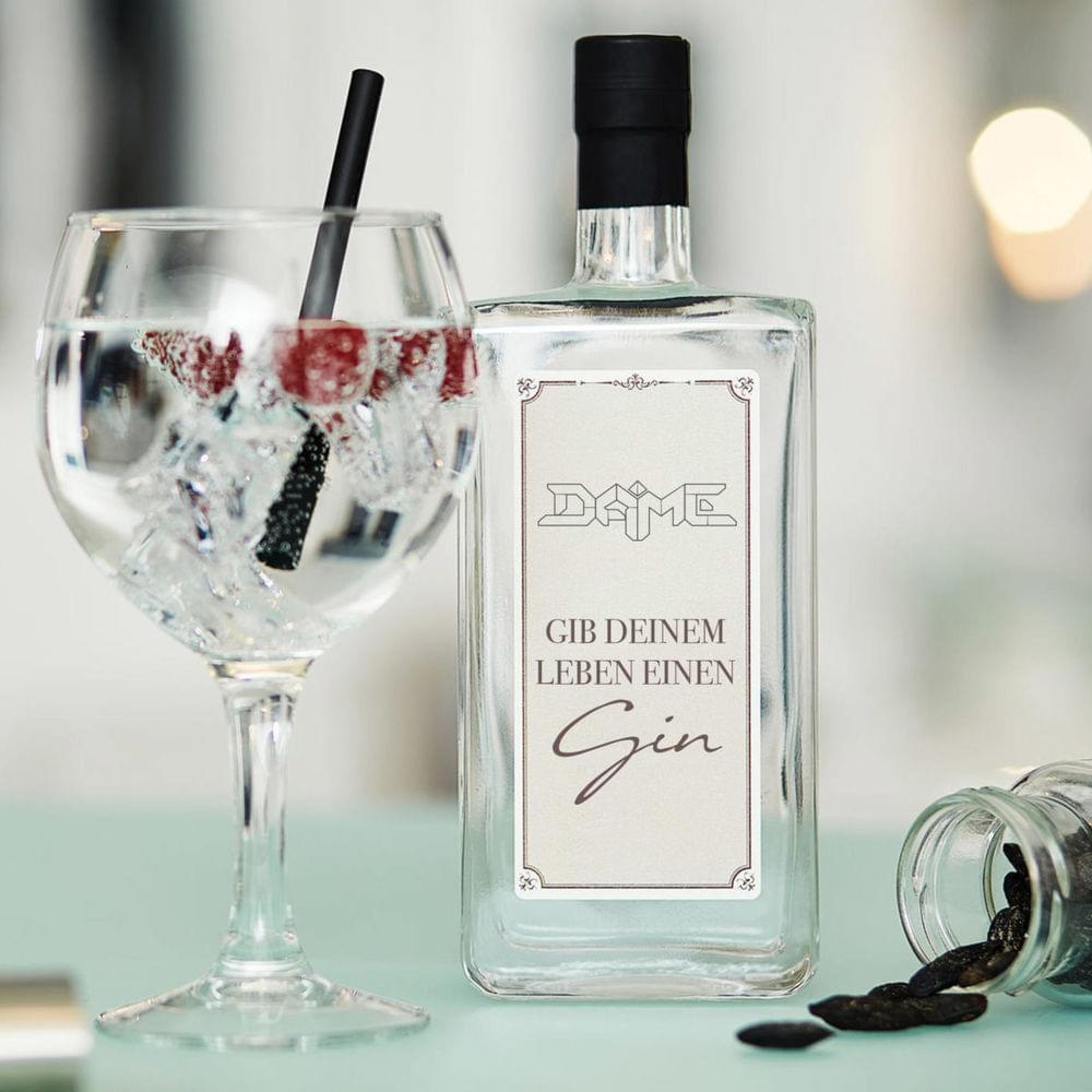 Album cover art for "Gib deinem Leben einen Gin" by Dame