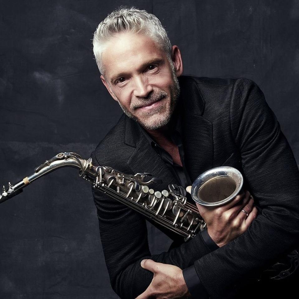 Photo of Dave Koz