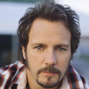 Photo of Dusty Drake