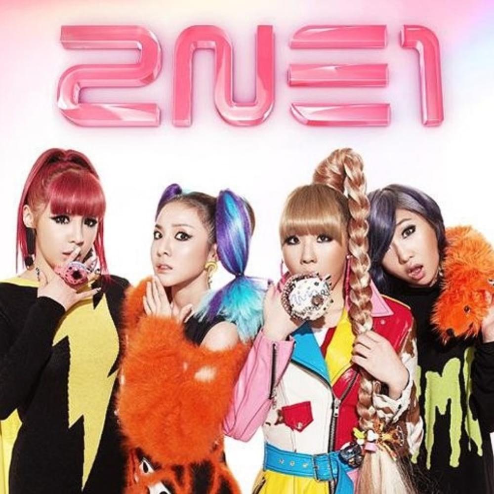 Album cover art for "GO AWAY (JP Ver.)" by 2NE1