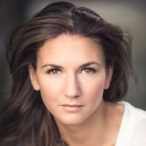 Summer Strallen Profile Picture Photo of Summer Strallen