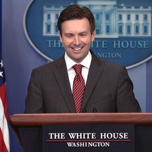 Photo of Josh Earnest