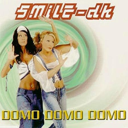 Album cover art for "Domo Domo Domo" by SMiLE.dk