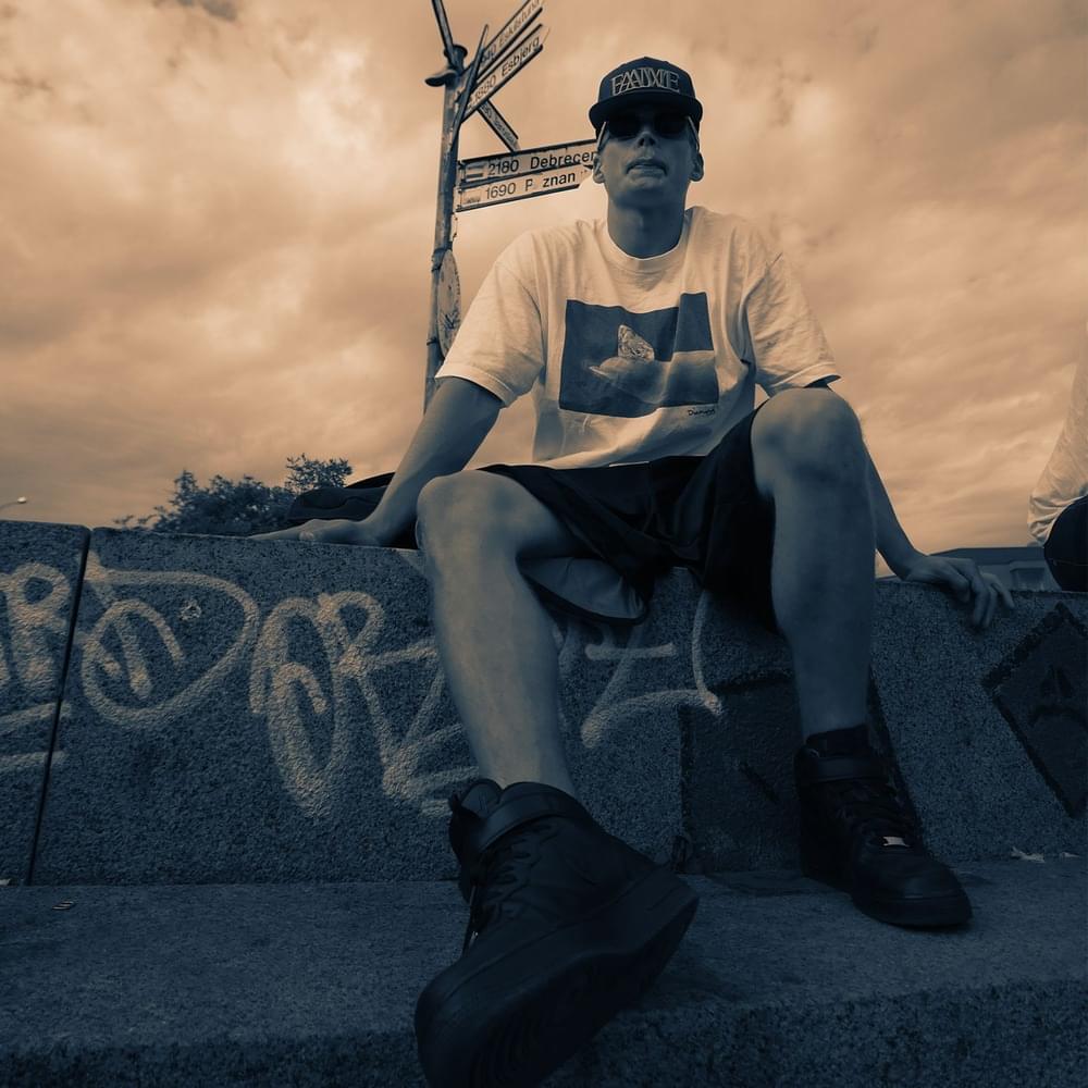 Album cover art for "Sama jätkä" by Gettomasa & Stepa