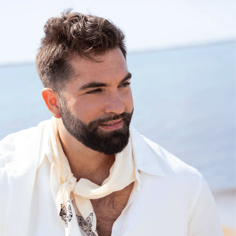 Album cover art for "Oublier" by Kendji Girac
