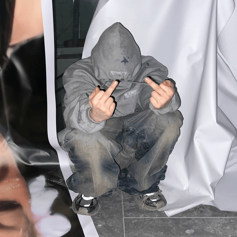 Album cover art for "Сыбыс (Fuck off)" by VACÍO