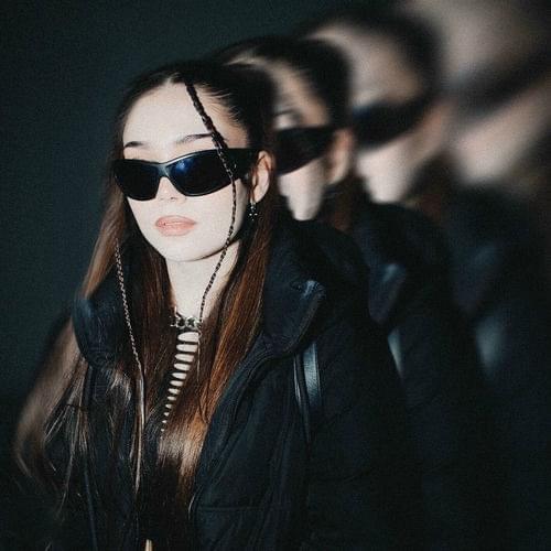 Album cover art for "Duże zmiany" by Nicole Trębacz