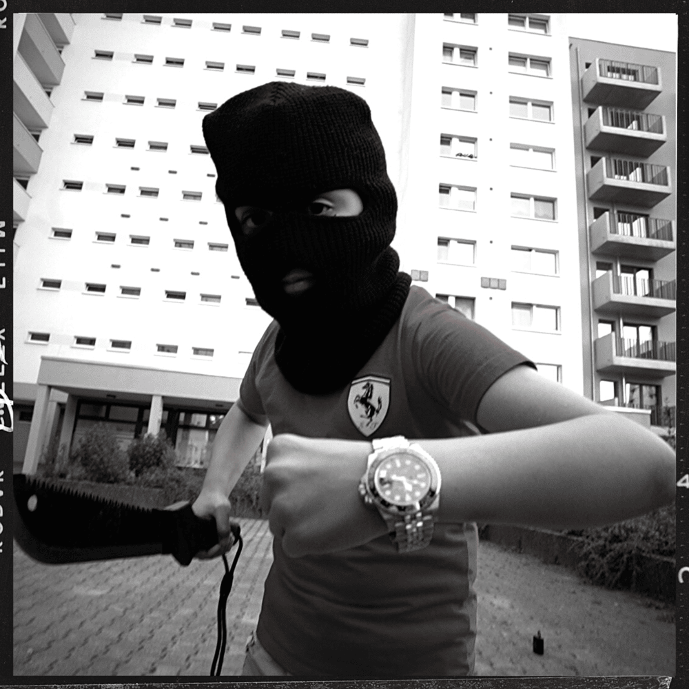 Album cover art for "2 KINDER DER STRASSE" by NGEE
