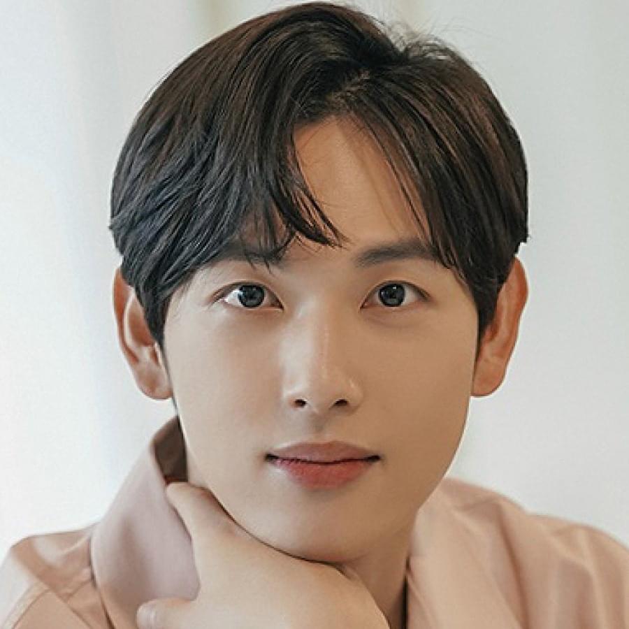 Cover image for Si Wan Yim (임시완)