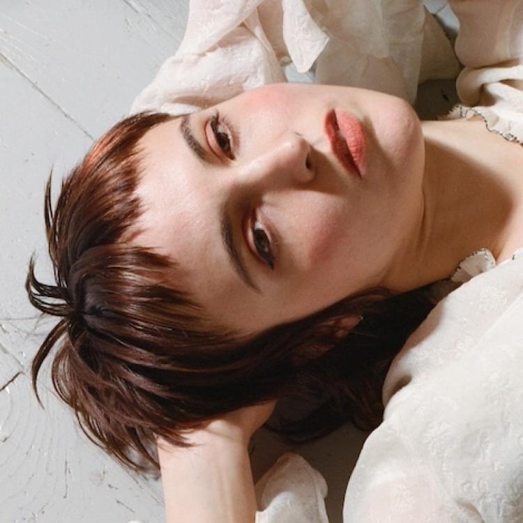 Cover image for Dana Gavanski