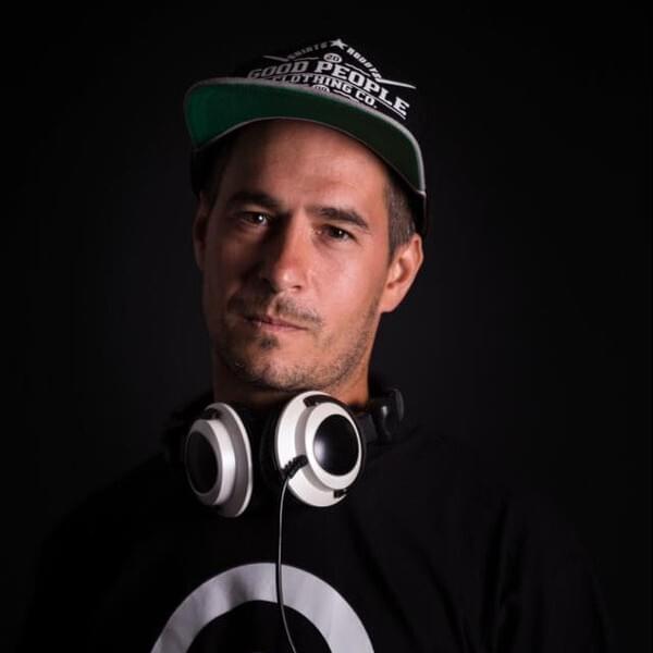 DJ Loro Profile Picture Photo of DJ Loro