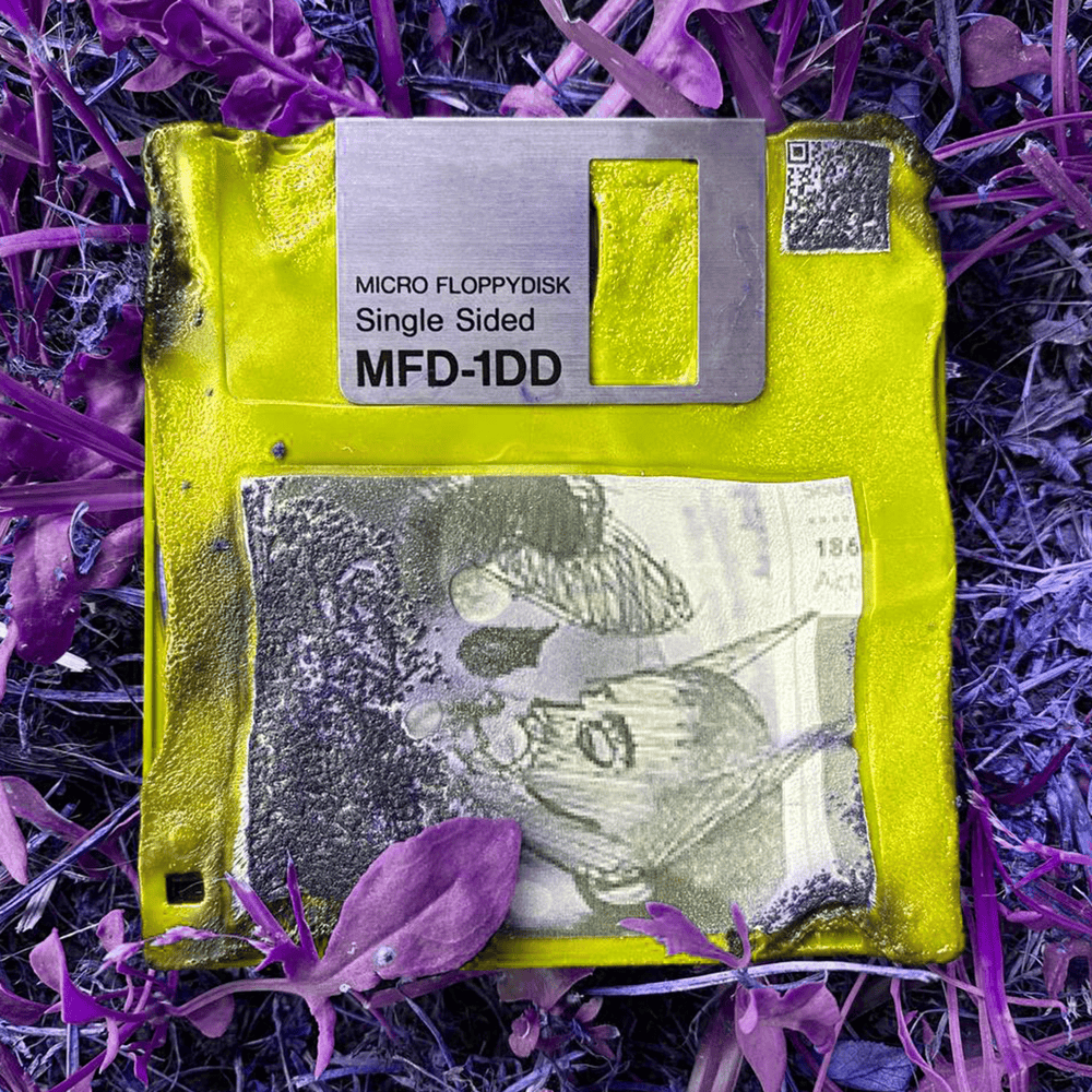 Album cover art for "OMNITEL" by Malecontento