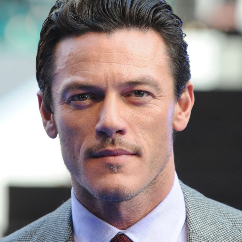 Photo of Luke Evans