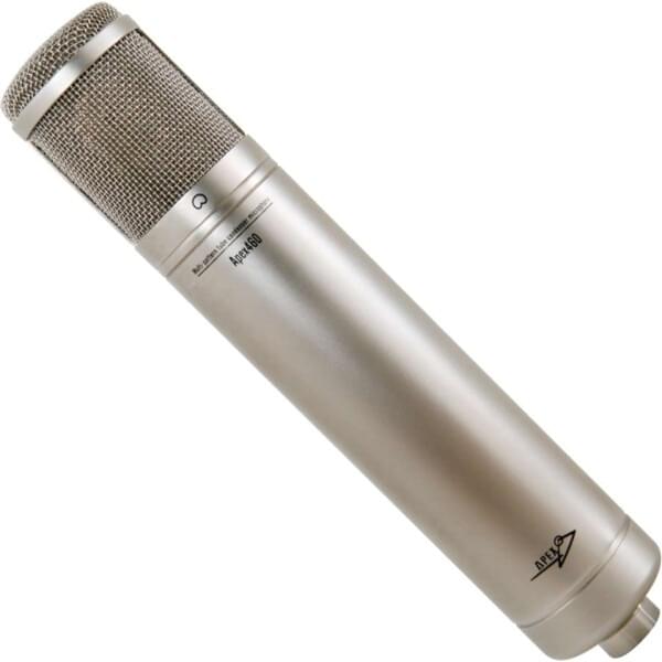 Album cover art for "На майке (On the mic)" by GRIBIN