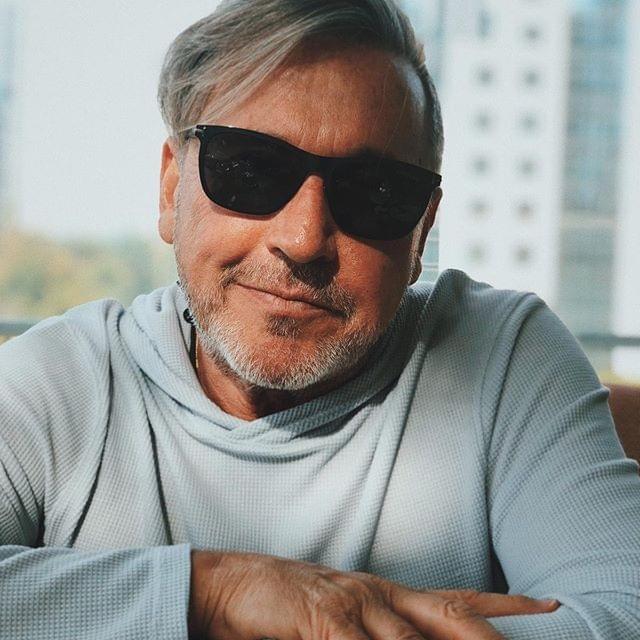 Cover image for Ricardo Montaner
