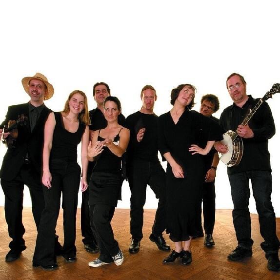 The Wayfaring Strangers Profile Picture Photo of The Wayfaring Strangers