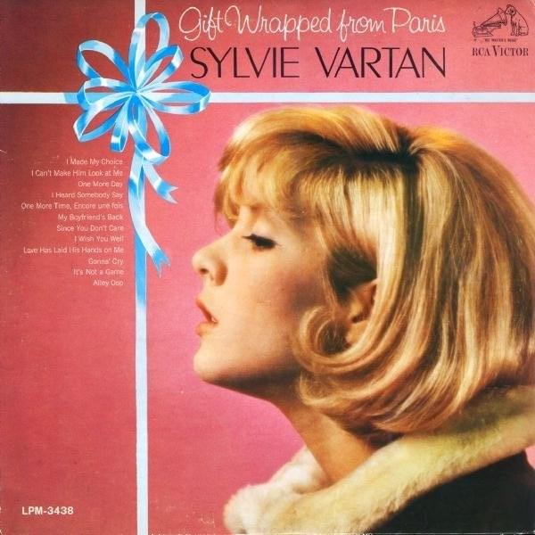 Cover image for Gift Wrapped From Paris