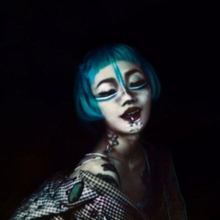 Album cover art for "Too Dead Inside" by yeule