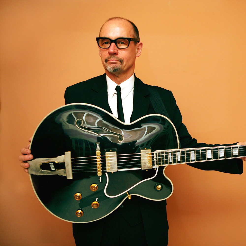 Photo of Andy Fairweather Low
