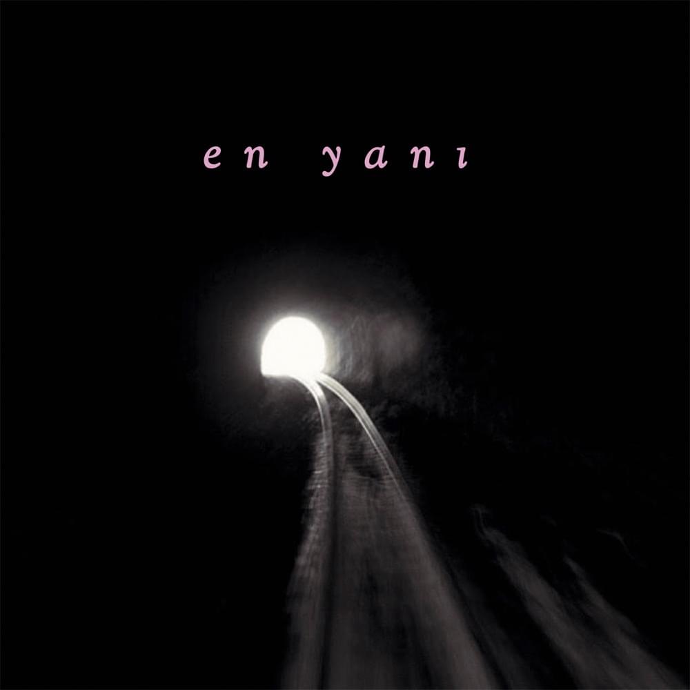 Album cover art for "En Yanı" by Cihan Mürtezaoğlu