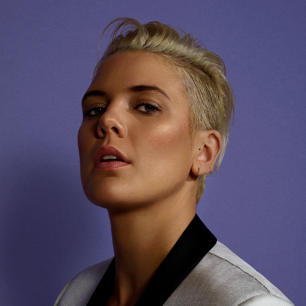Cover image for Betty