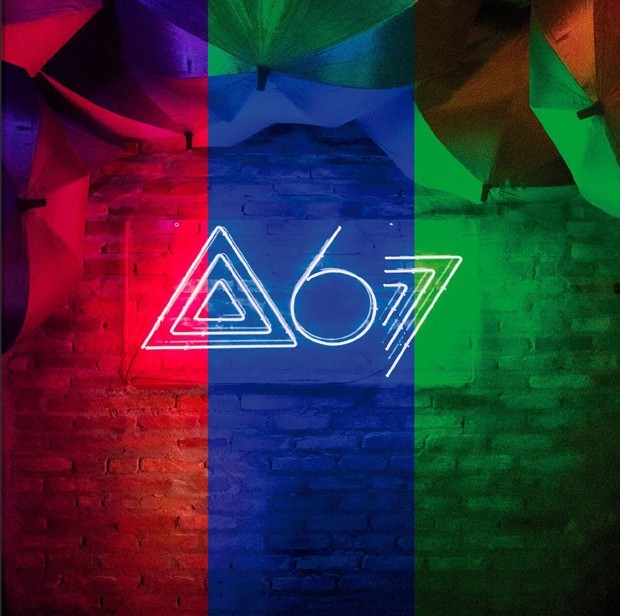Album cover art for "Cerveja de Garrafa (Fumaça Que Eu Faço)" by Atitude 67