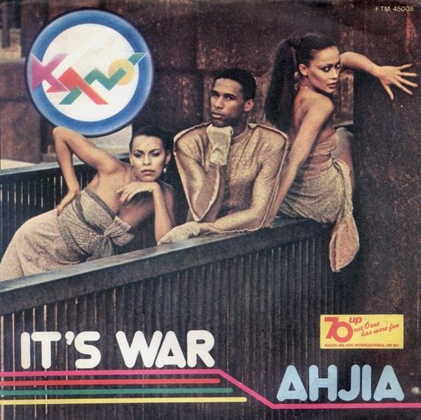 Album cover art for "It’s A War" by Kano (ITA)