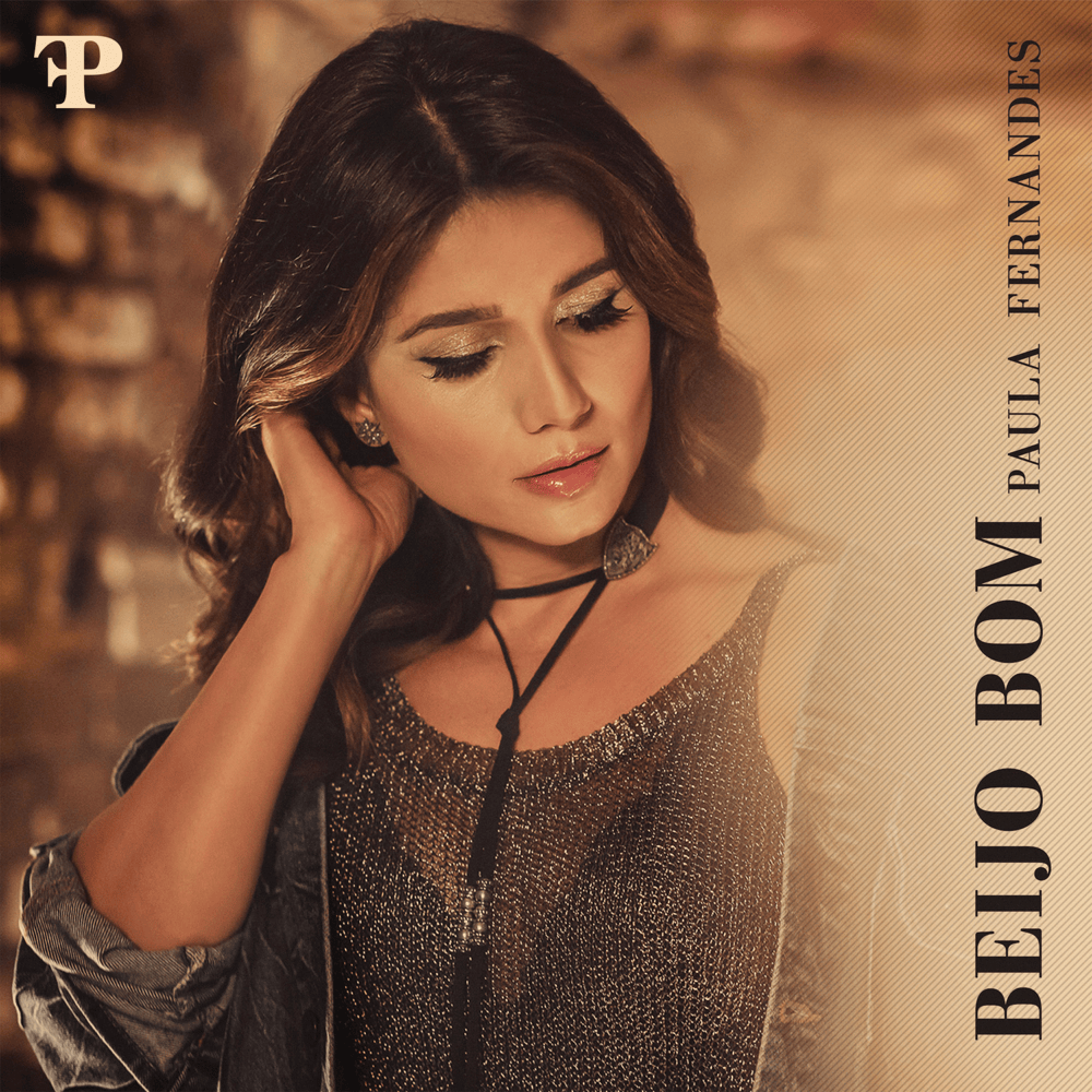 Album cover art for "Beijo Bom" by Paula Fernandes