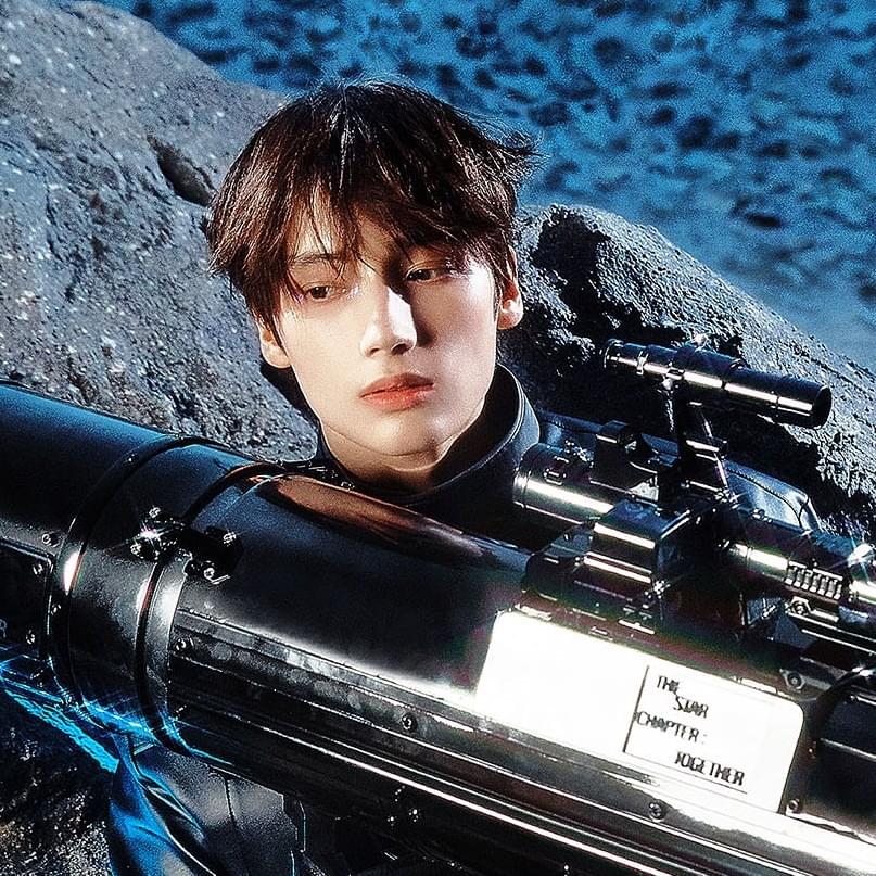 Photo of HUENINGKAI (휴닝카이)