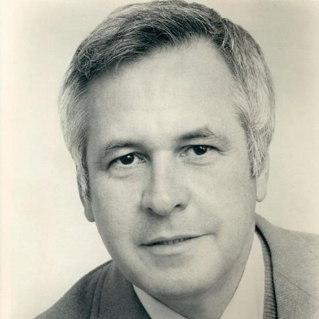 Donald Gramm Profile Picture Photo of Donald Gramm