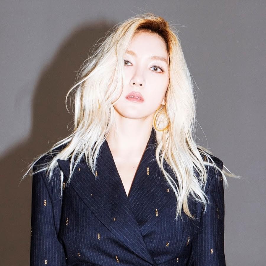 Cover image for BADA (바다)