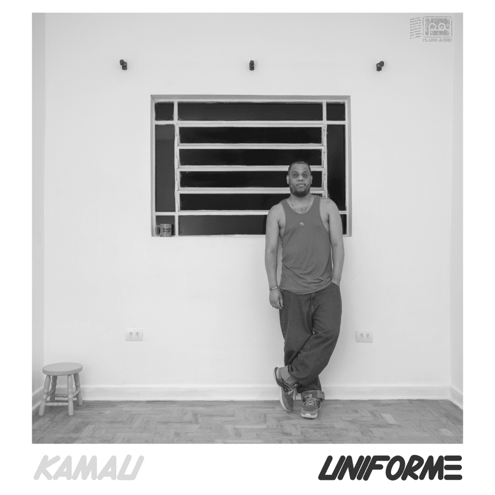 Album cover art for "Uniforme" by Kamau