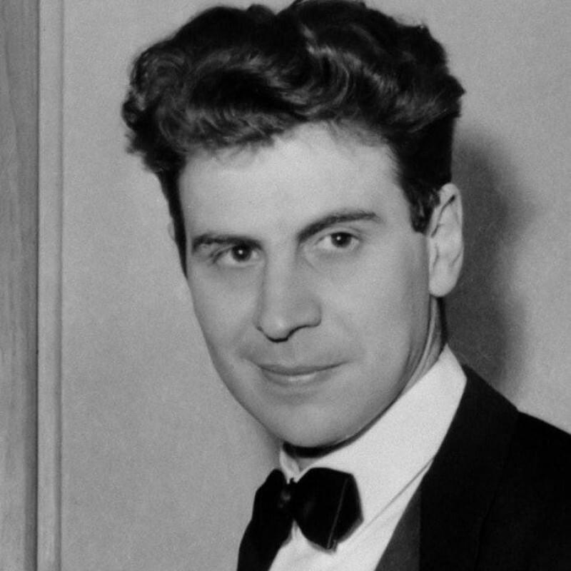 Cover image for Mikis Theodorakis