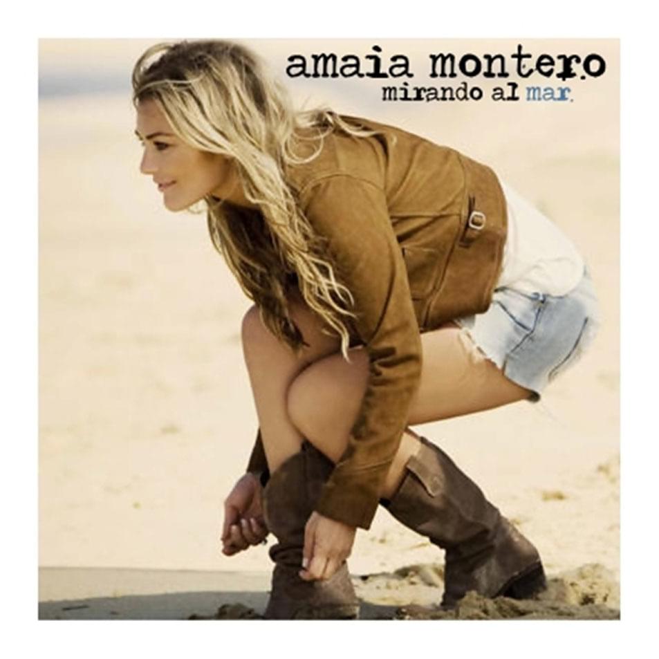 Mirando al mar by Amaia Montero