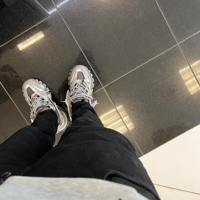 Cover image for emoyn (2025 compilation)
